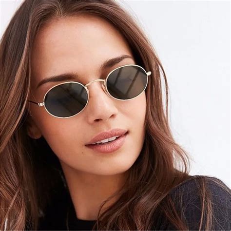 Round & Oval Sunglasses for Women .